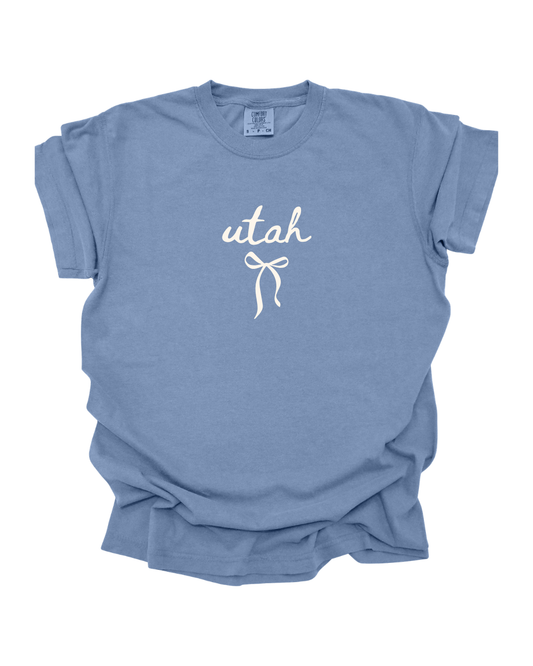Utah Bow T-Shirt | Denim Wash | Comfort Colors | Queen Bee Giftery